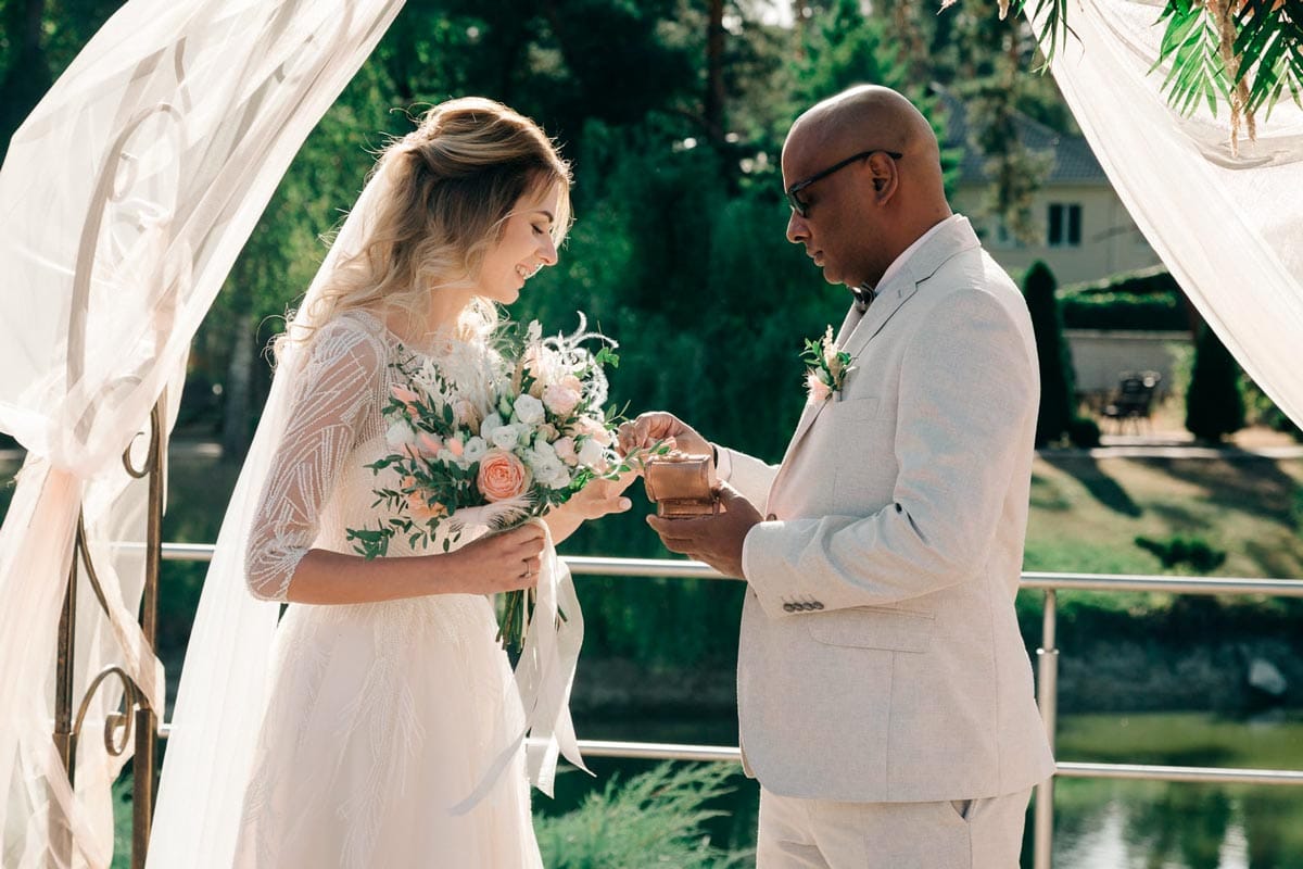 How to Combine Ceremony and Photos in One Day