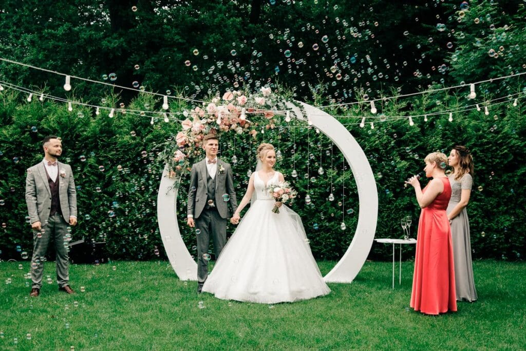 How to Combine Ceremony and Photos in One Day