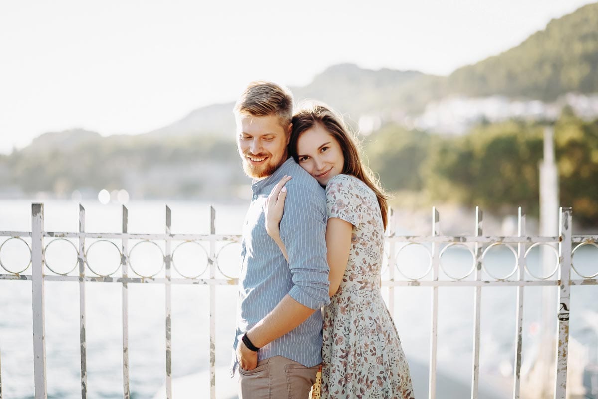 How to Choose a Location for Your Engagement Photos