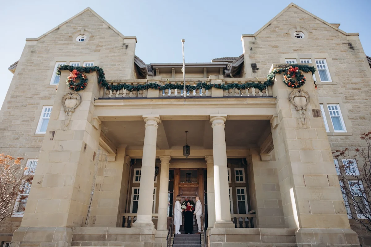 Winter Weddings: How to Keep Warmth and Emotion in Photos